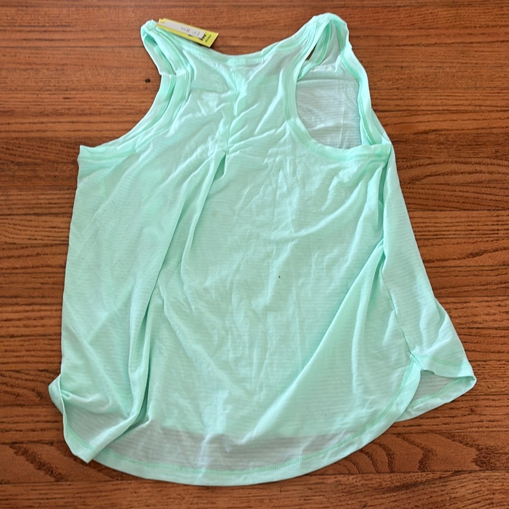 All in motion tank top - Picture 3 of 3